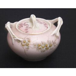 Porcelain sugar bowl with lid 