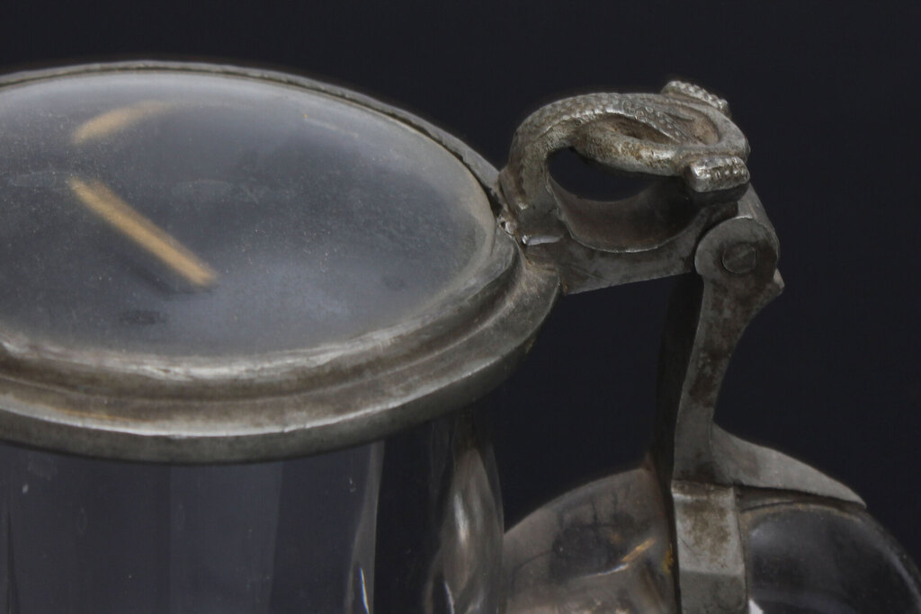 Tsar time cup with tin lid
