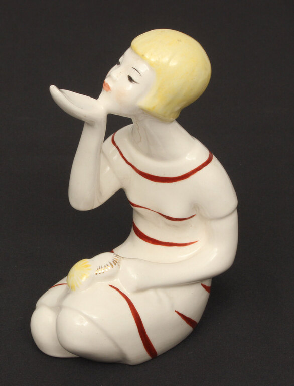 Porcelain figurine 