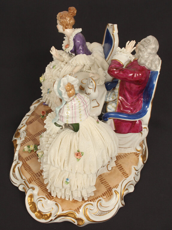 Porcelain figurine 