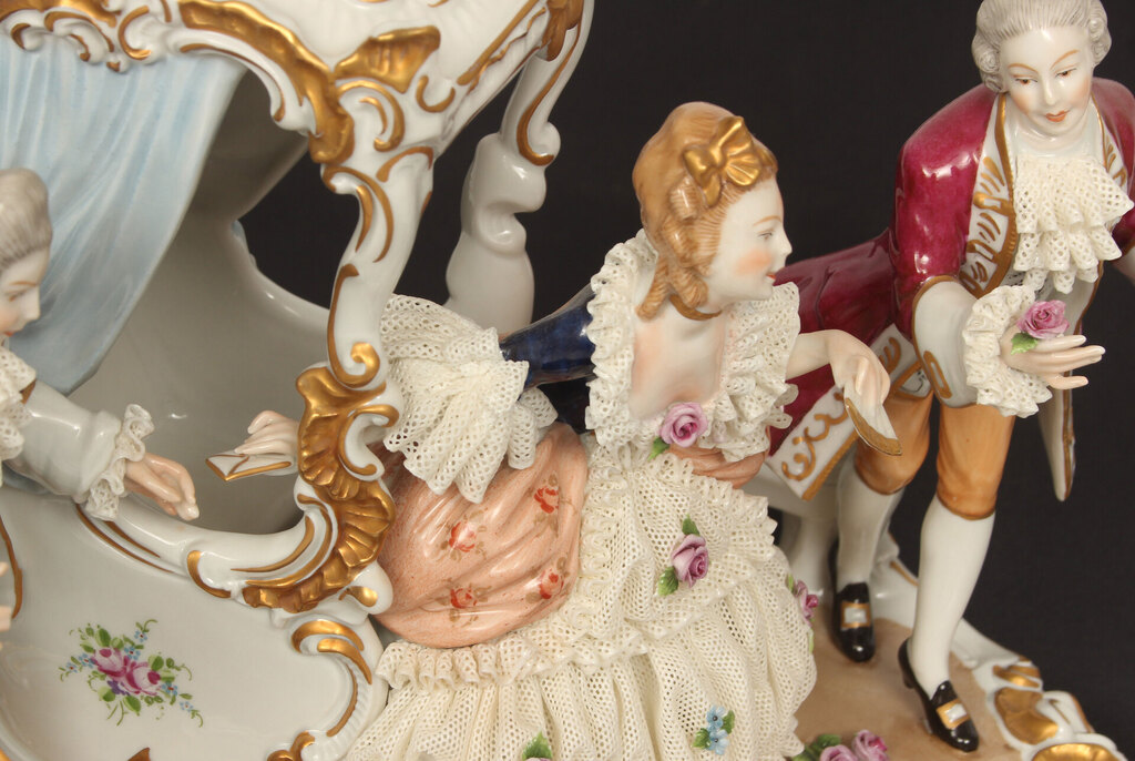 Porcelain figurine 