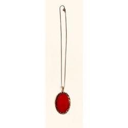 Large carnelian pendant in a silver frame and on a silver chain. Fine polishing and treatment. 19th century. Biedermeier.