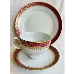 Tea trio with hand painted gold.Kahla.Excellent condition.