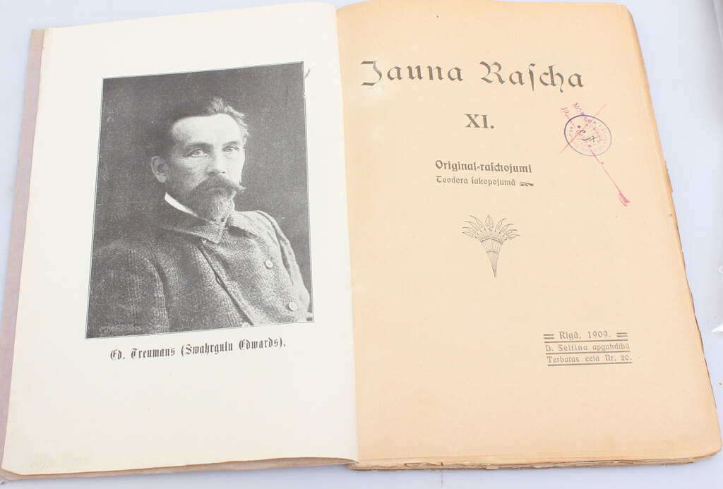 Book 'Jauna Raža''