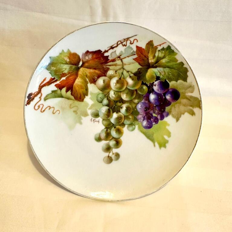 Bavaria.Fruit plate.Painted and signed by the artist.19th century in good condition