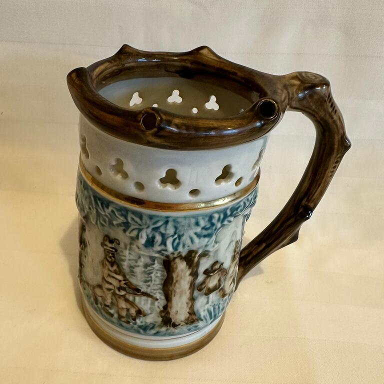 OLD CORBEL ROYAL DUX HOLBA .Beer mug with a hunting bas-relief and an old, pre-war mark. The mug is a joke and you need to know how to drink beer from it!!!!