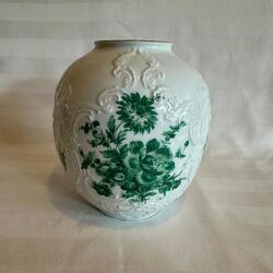 KPM Vase with hand painting and bas-relief. Excellent condition and beautiful porcelain from KPM