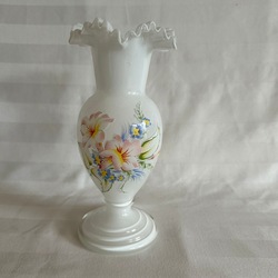 Russia.Crystal.Vase.Milk,silk glass with enamel painting.Lace edge