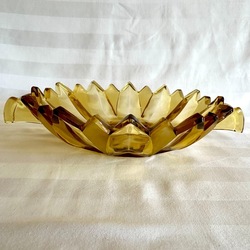 Fruit vase made of honey glass. Belgium. Art Deco 