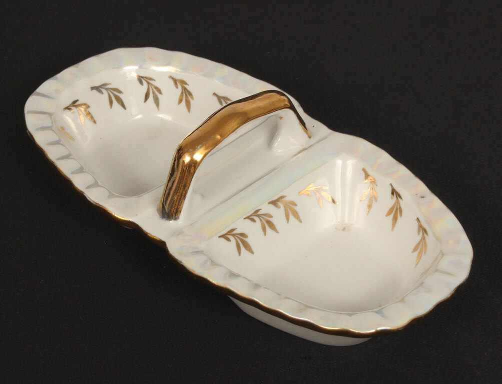 Porcelain spice bowl