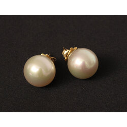 Majorica sterling silver earring with pearl