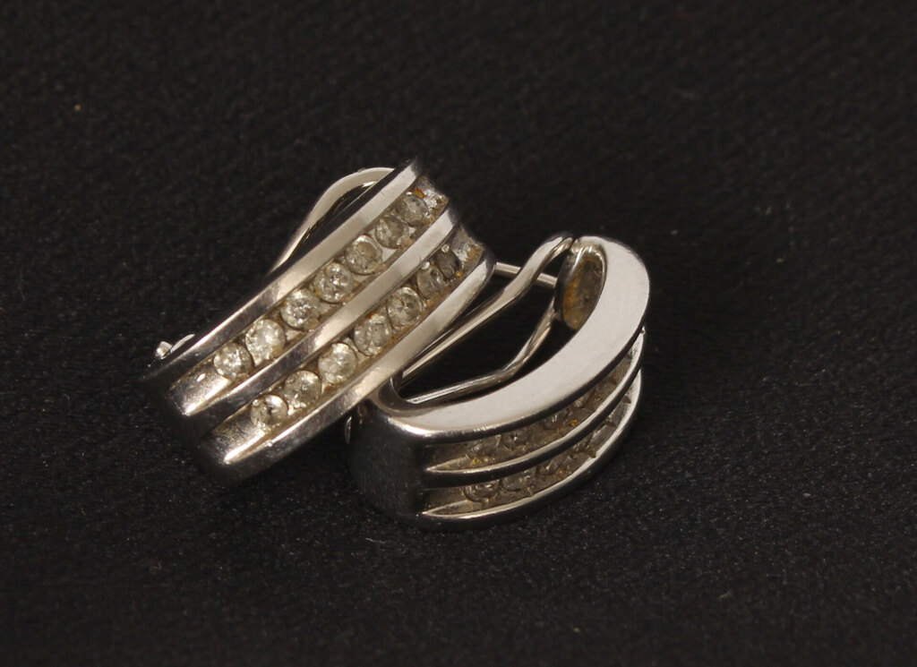 14K White Gold Earrings with Diamonds