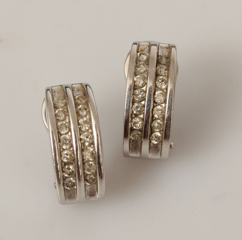 14K White Gold Earrings with Diamonds