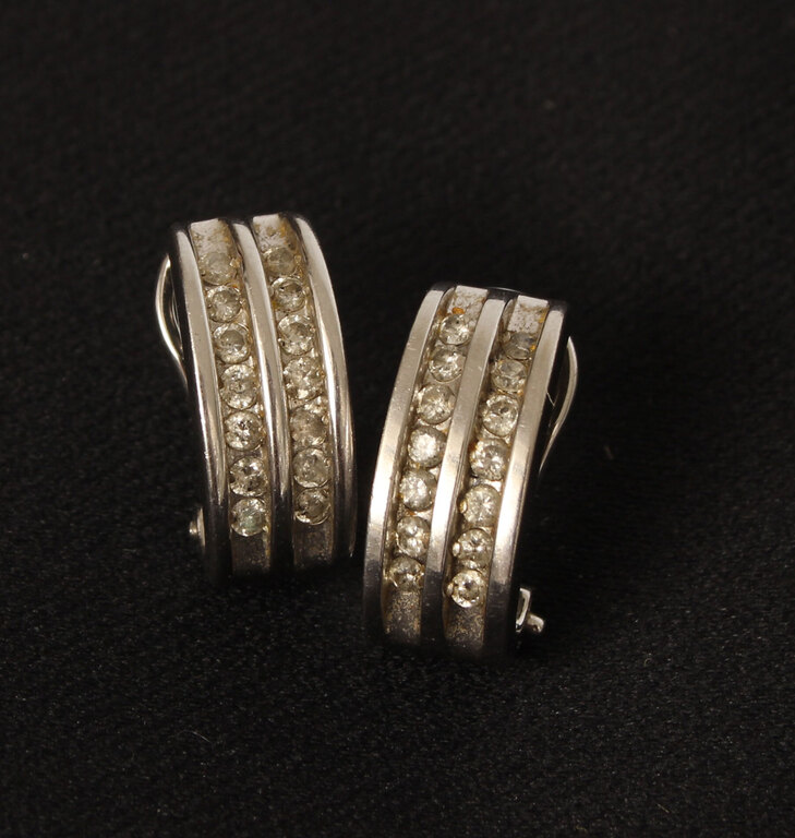 14K White Gold Earrings with Diamonds