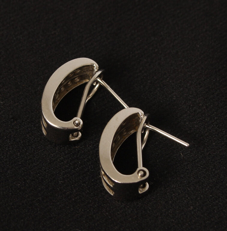 14K White Gold Earrings with Diamonds