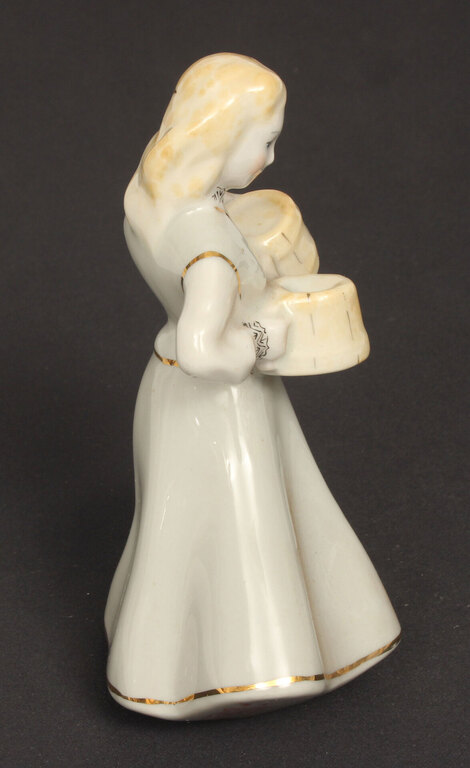 Porcelain figurine 