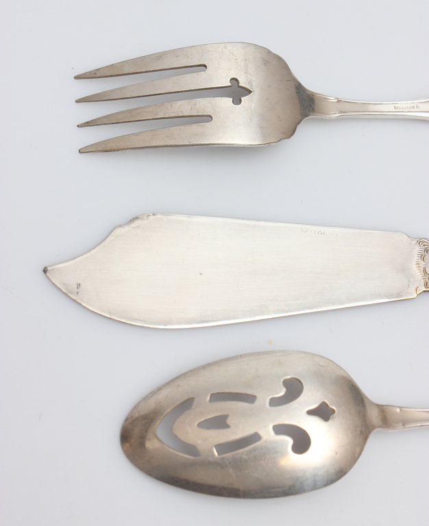 Silver plated metal cutlery