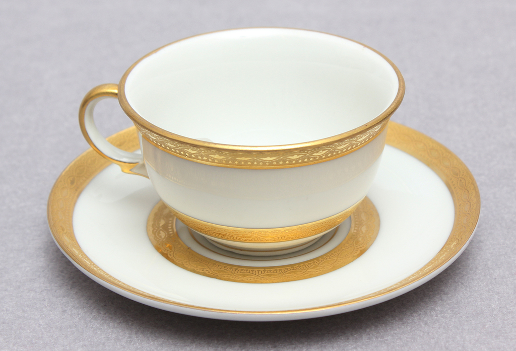 Porcelain cup and saucer (miniature)