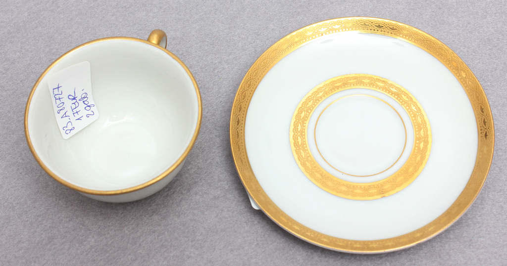 Porcelain cup and saucer (miniature)