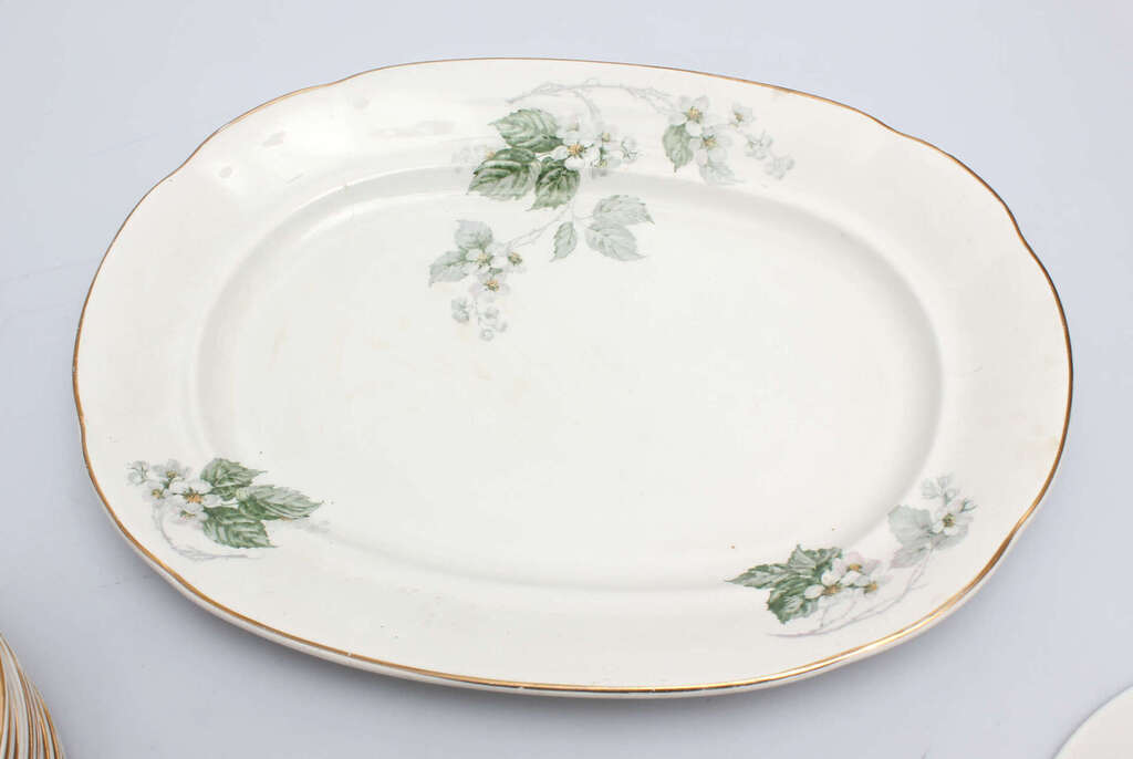 Faience dinner service 41 items 