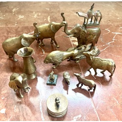 Many bronze figurines of animals