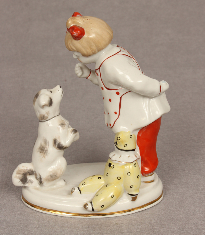 Porcelain figurine 