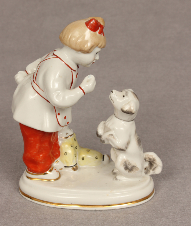 Porcelain figurine 