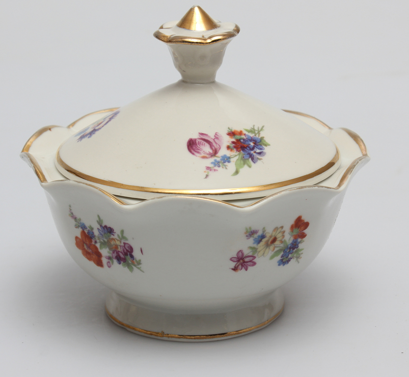 Porcelain sugar bowl 