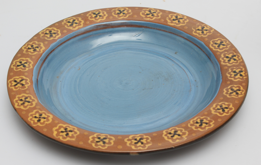 Ceramic serving plate 