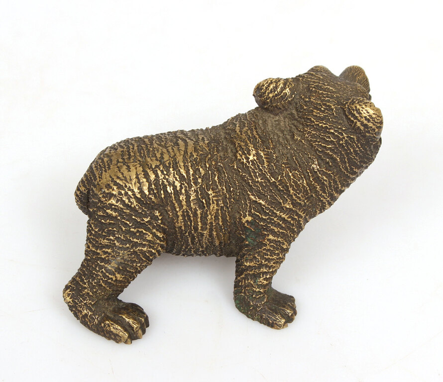 Bronze figurine 