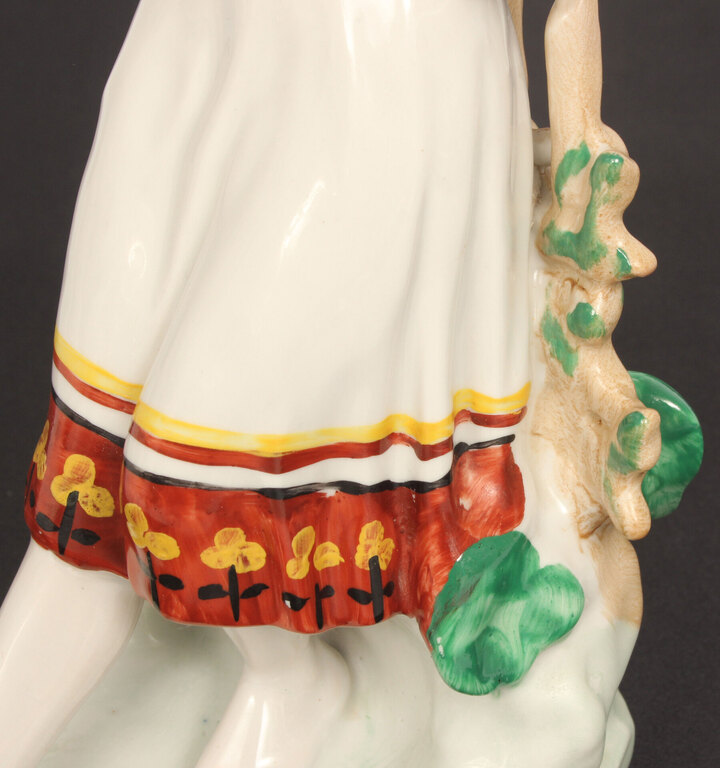 Porcelain figure 