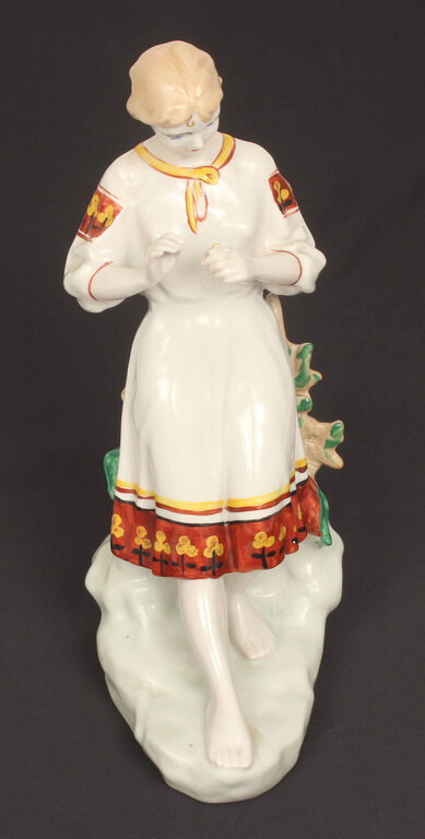 Porcelain figure 