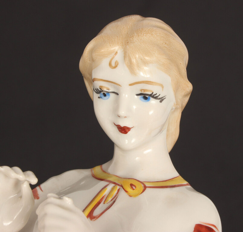 Porcelain figure 