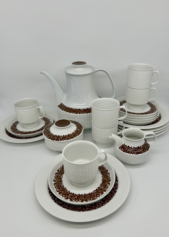 Arcta braun Coffee porcelain set from the 70s by Thomas-Rosnthal.