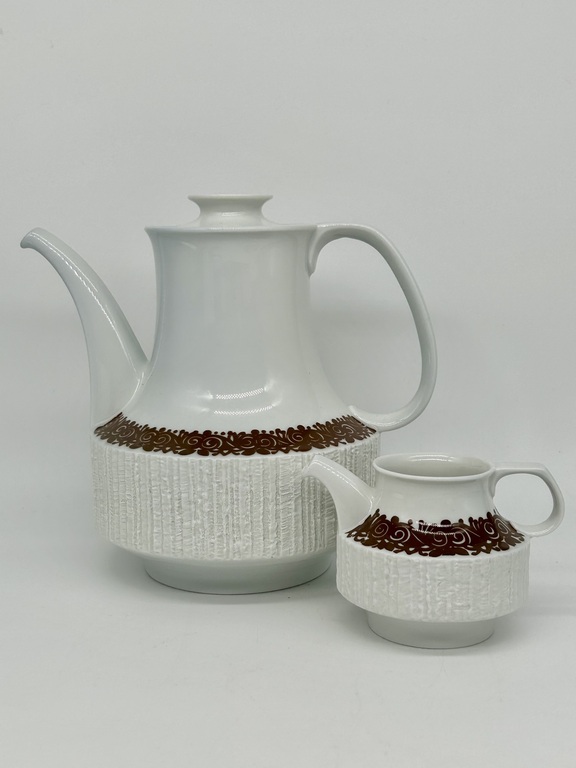 Arcta braun Coffee porcelain set from the 70s by Thomas-Rosnthal.