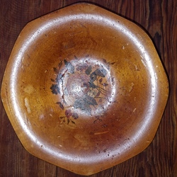 Turned wooden plate 