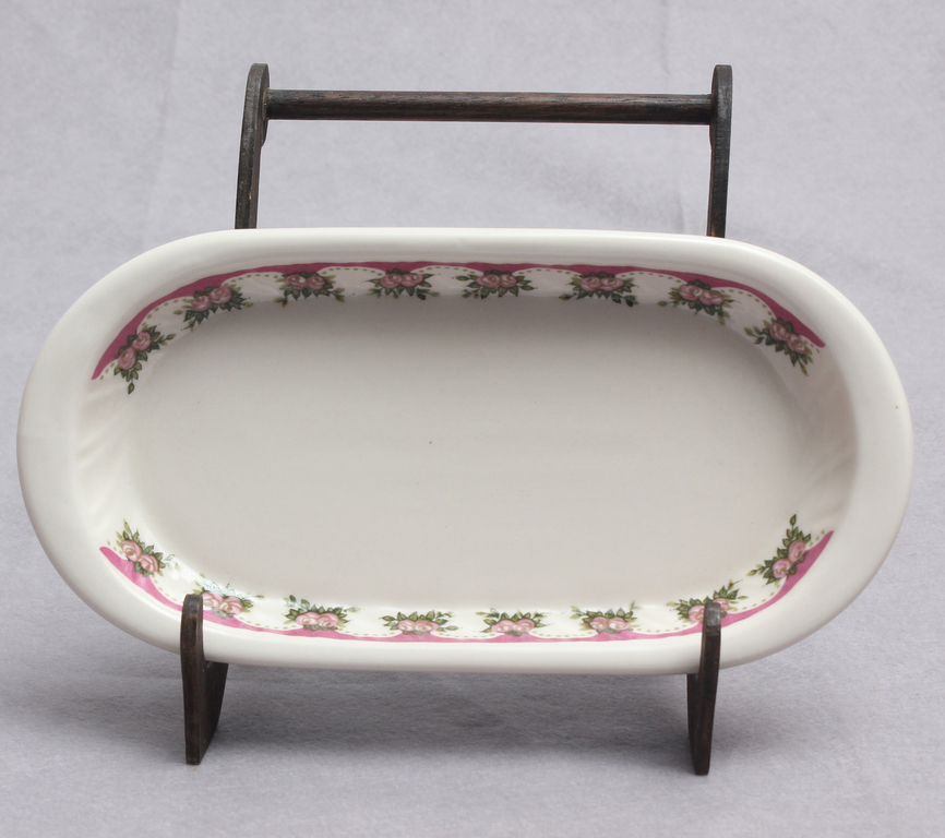 Porcelain Latelektrokeramika serving dish