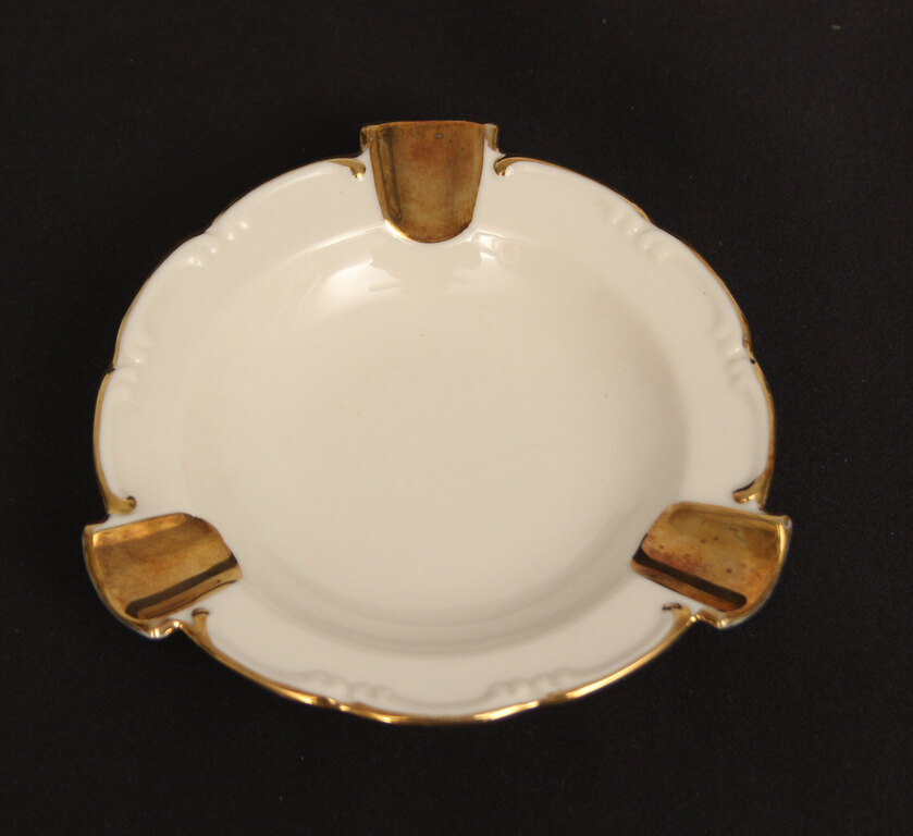 Porcelain ashtray