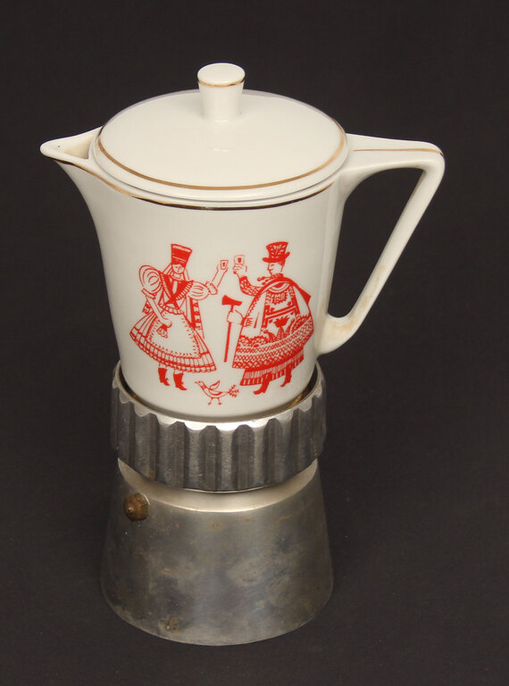 Porcelain coffee pot with metal bottom