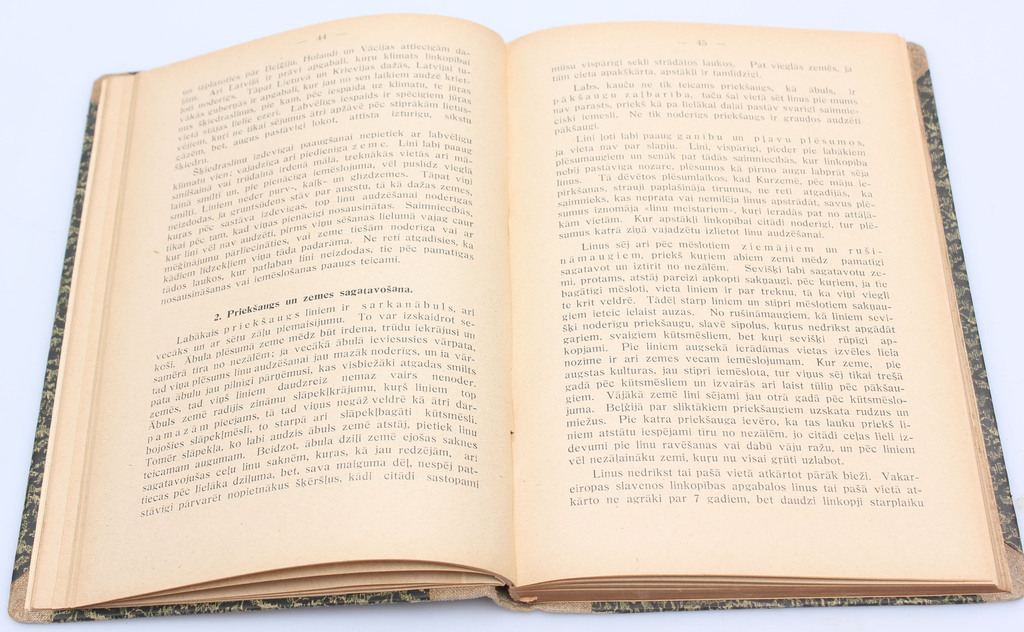 Grāmatu komplekts ''Augļu koku apgriešana, 1925'', '''Īpatnējā augkopība', 1926'', ''Tautsaimniecībā derīgo augu selekcija un bioķīmija, 1976''