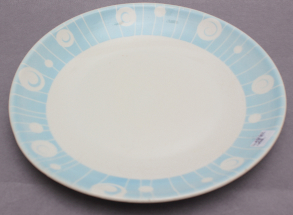 Faience serving plate 