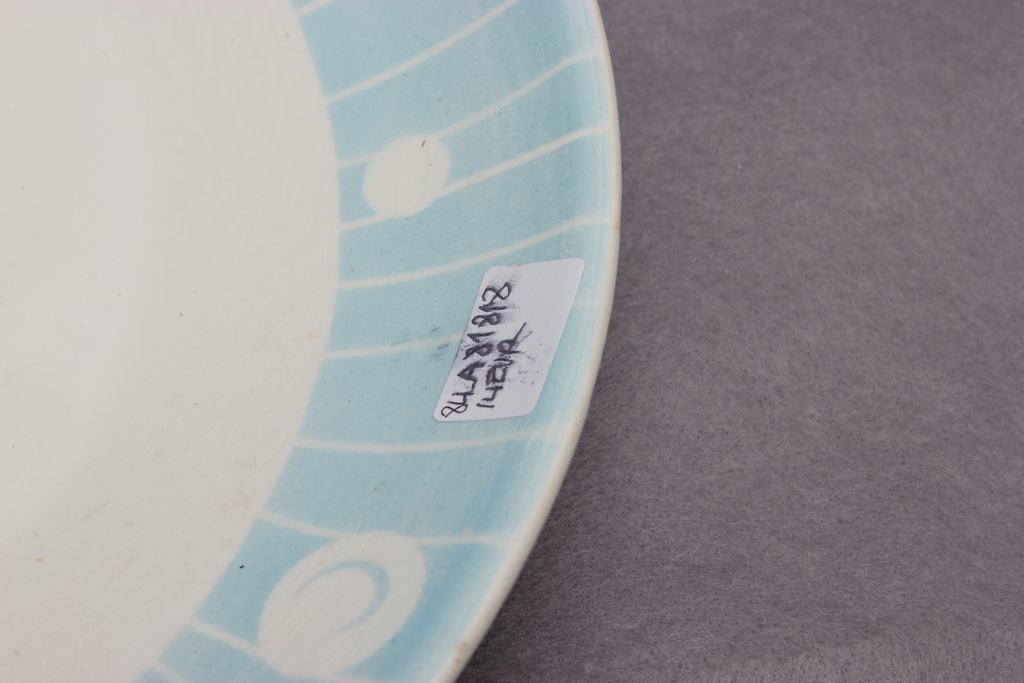 Faience serving plate 