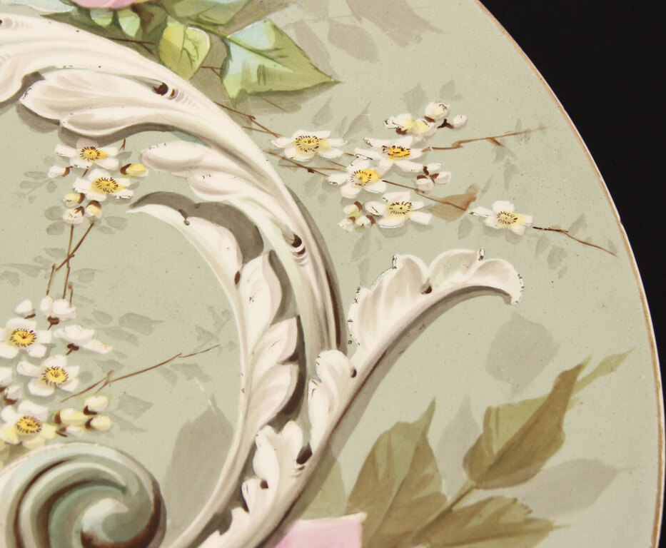 Porcelain plate 