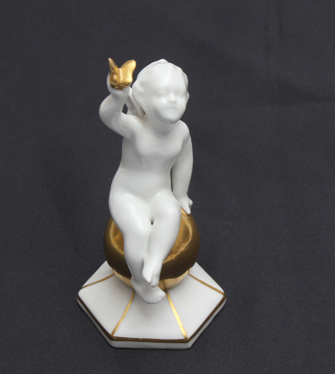 Porcelain figurine 