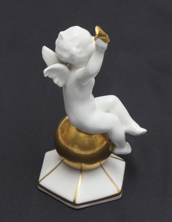 Porcelain figurine 