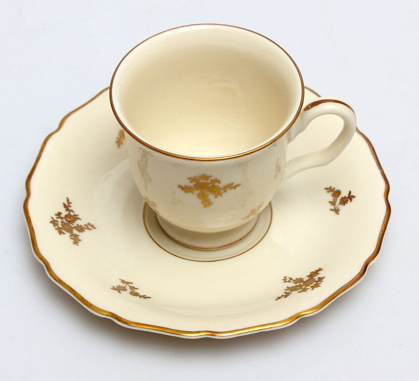 Porcelain cup with gilding