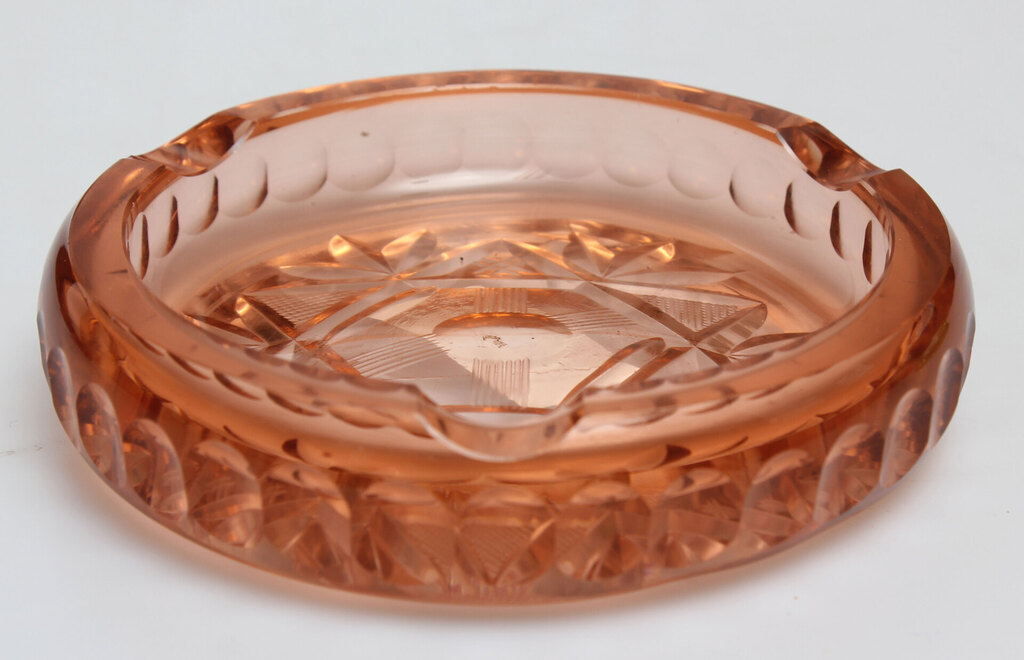 Iļguciems glass ashtray with the Star of David