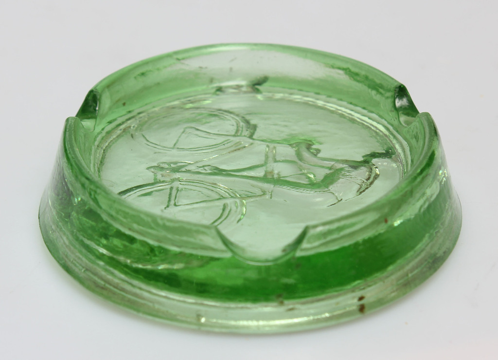 Ashtray of the Iļguciem glass factory 