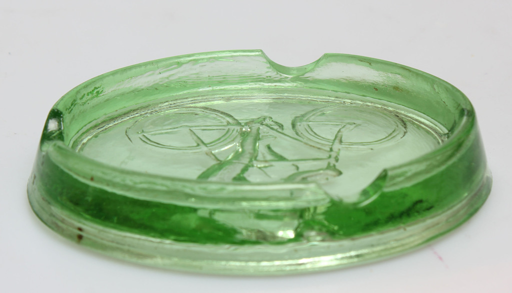 Ashtray of the Iļguciem glass factory 