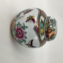 Tea pot China dynasty hallmark. Spoon China Hand painted CHINA, QING DYNASTY (1644-1911)  